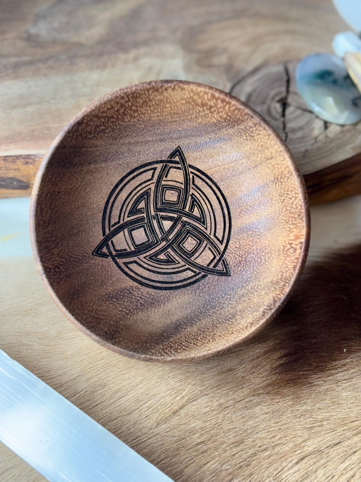 Celtic Triquetra Engraved Acacia Key Ring Wallet Coin Bowl Pagan Occult Witchy Spiritual Gift Idea Valet Tray Altar Decor Crystal Bowl Tarot