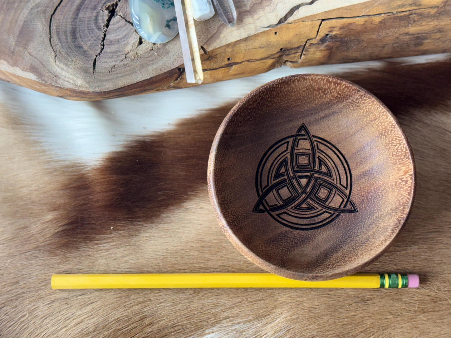 Celtic Triquetra Engraved Acacia Key Ring Wallet Coin Bowl Pagan Occult Witchy Spiritual Gift Idea Valet Tray Altar Decor Crystal Bowl Tarot