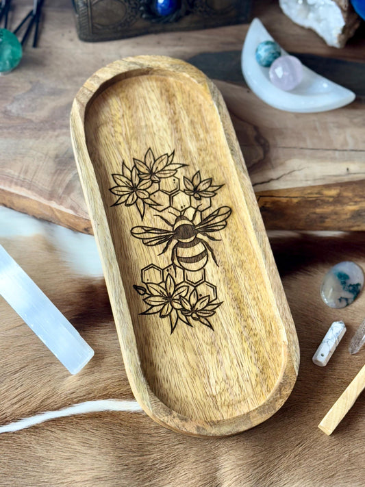 Bee & Flowers Engraved Mango Wood Key Ring Wallet Coin Pagan Occult Witchy Spiritual Gift Idea Valet Tray Altar Decor Crystal Bowl Tarot